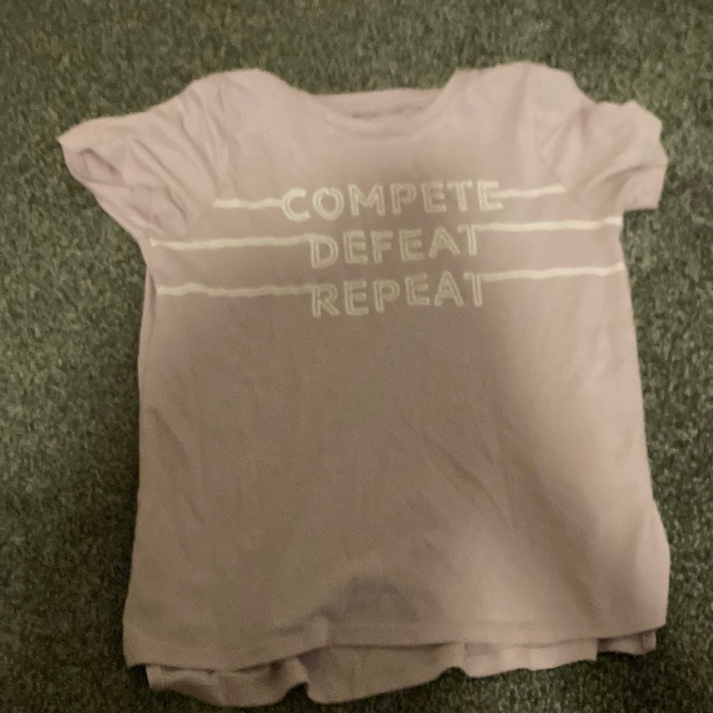 Purple short sleeve shirt super cute selling it for $5